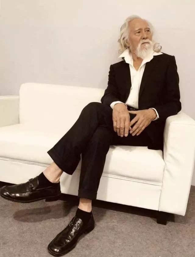 明星都努力健身_盘点那些健身明星_明星健身男神