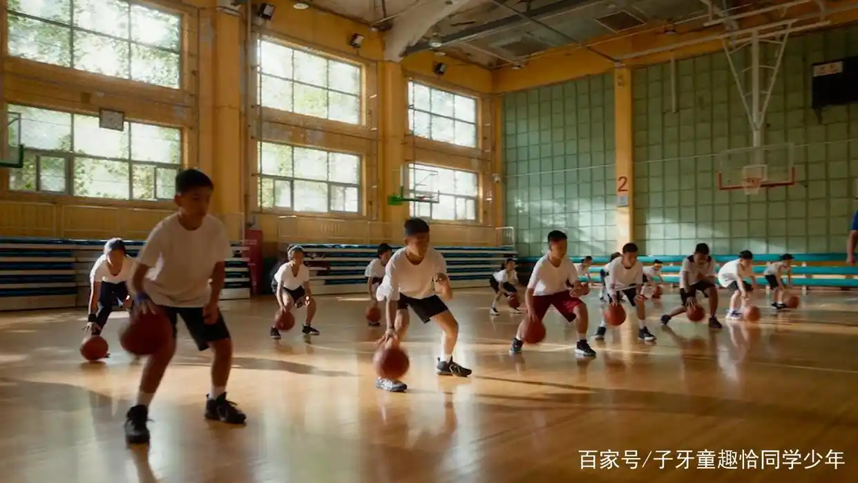 9-12岁孩子篮球技巧_想训练孩子篮球怎么从小培养_篮球技巧小孩