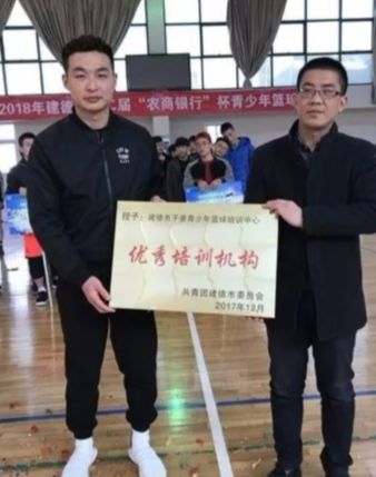 篮球冠军人物介绍_篮球队冠军喜报_新生代篮球冠军是谁