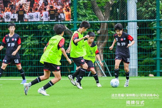 足球俱乐部冠军奖杯排行_俱乐部足球冠军_足球俱乐部冠军数量排行榜