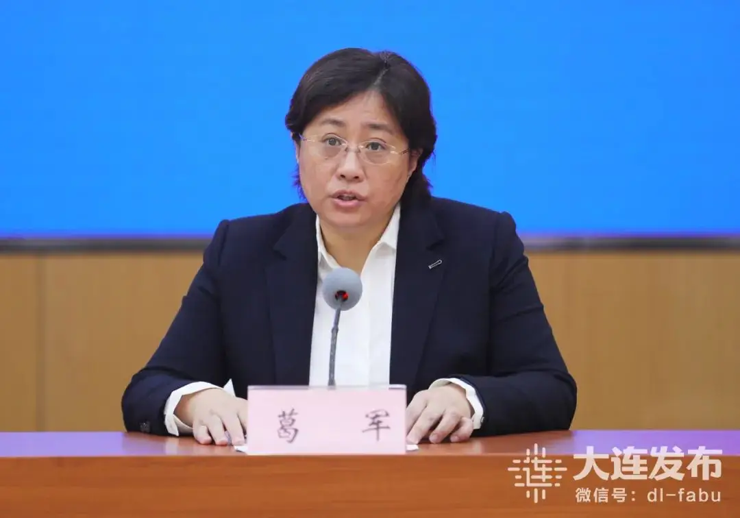足球获奖证书_足球冠军证书怎么获得_足球比赛冠军