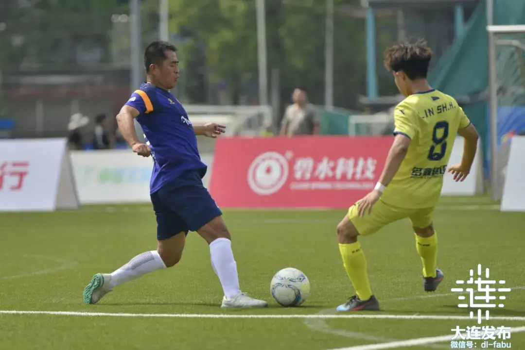 足球获奖证书_足球冠军证书怎么获得_足球比赛冠军