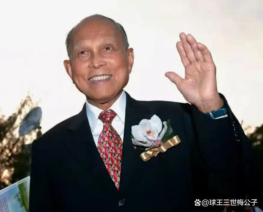 游泳冠军郭晶晶丈夫_游泳运动员郭晶晶_游泳冠军叫什么晶晶