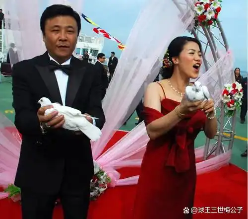 游泳运动员郭晶晶_游泳冠军郭晶晶丈夫_游泳冠军叫什么晶晶