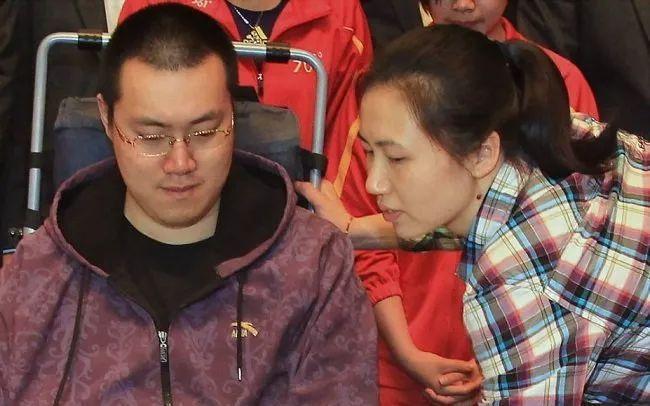 游泳冠军郭晶晶丈夫_游泳运动员郭晶晶_国际游泳名人堂郭晶晶