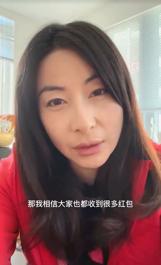 国际游泳名人堂郭晶晶_游泳冠军叫什么晶晶_游泳冠军郭晶晶丈夫