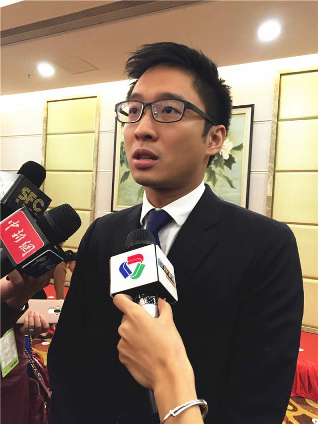 游泳冠军叫什么晶晶_国际游泳名人堂郭晶晶_游泳冠军郭晶晶丈夫