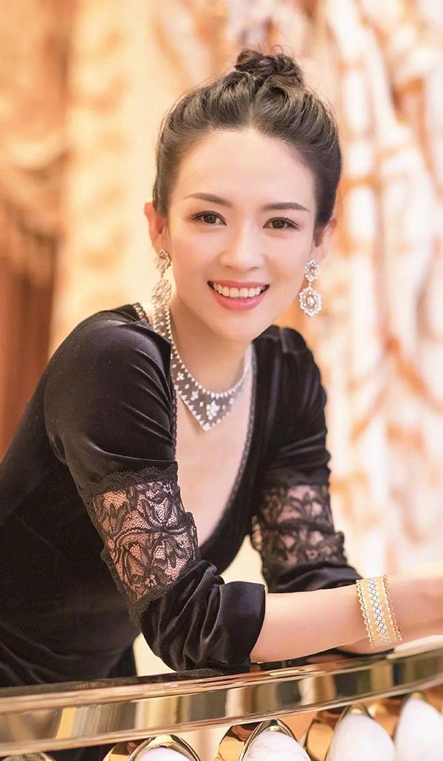 游泳冠军叫什么晶晶_游泳冠军郭晶晶丈夫_国际游泳名人堂郭晶晶